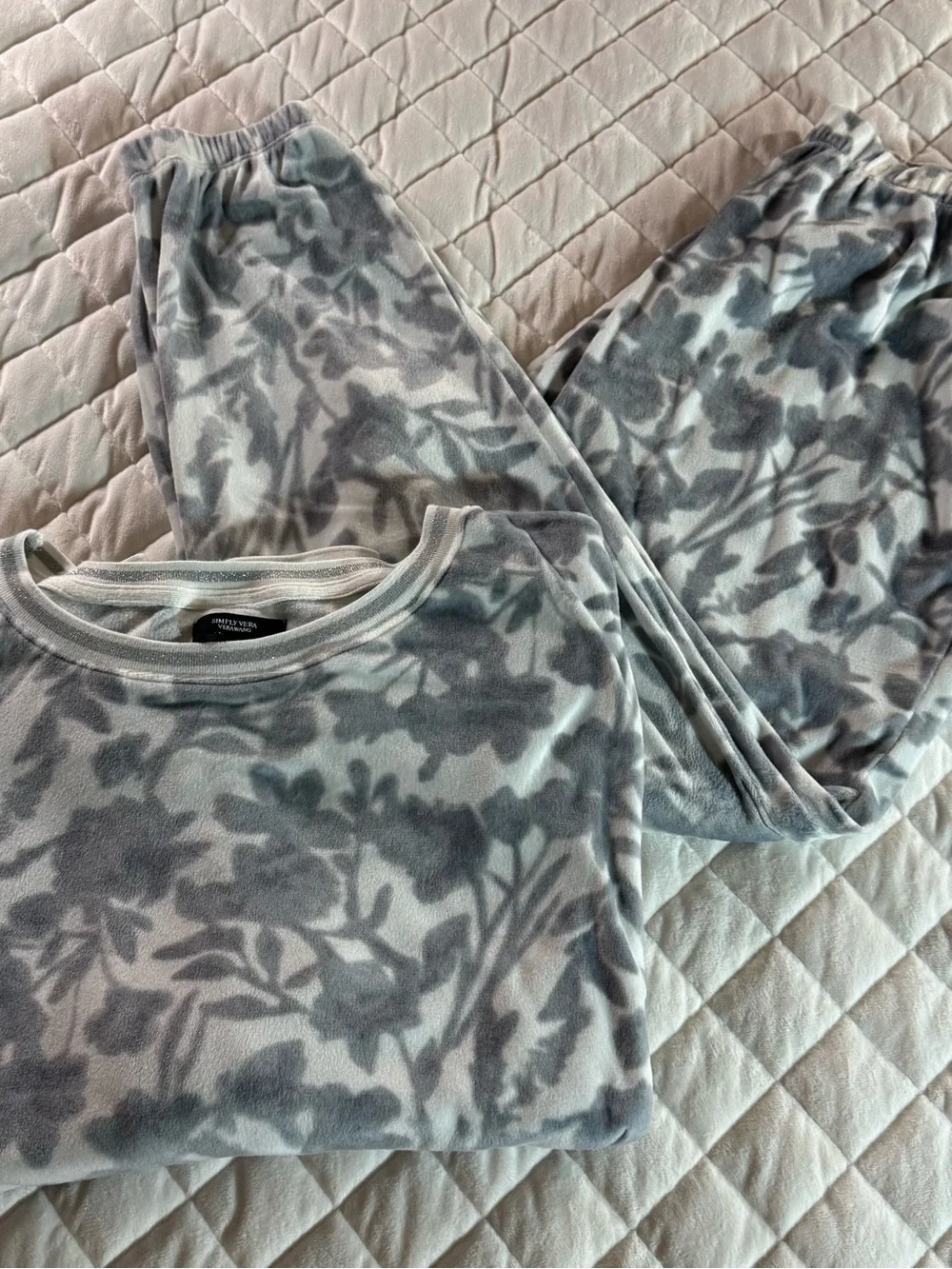 Simply Vera Vera Wang Velour Pajama Set Gray Floral Joggers Loungewear Large
